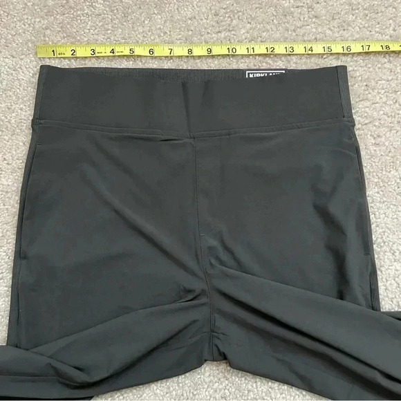 Kirkland Signature Ladies Ankle Travel Pant Stretch Quick Dry Green Sz Med Green - Picture 8 of 16